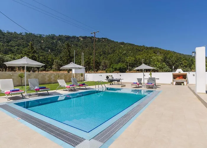 Paleos Hillside By فيلة إياليسوس