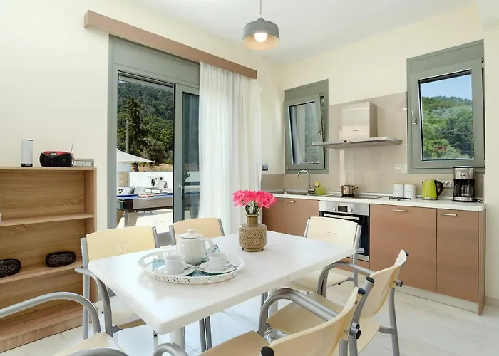 Paleos Hillside By Villa *